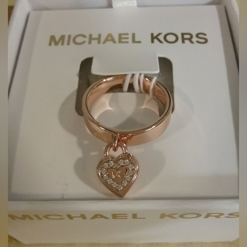 BRAND NEW MICHAEL KORS CRYSTAL HEART GOLD RING - Size 7